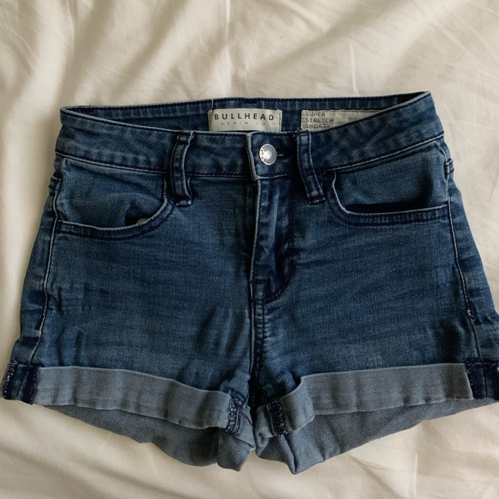 Bullhead stretchy denim shorts